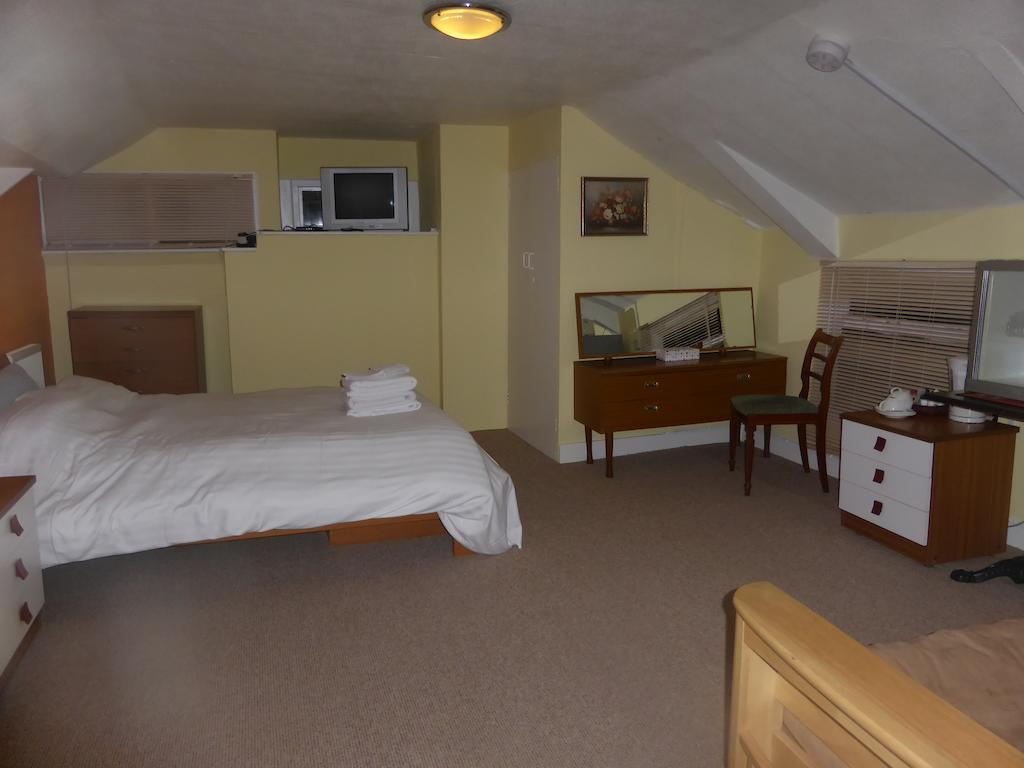 Kings Arms Hotel Penryn Extérieur photo